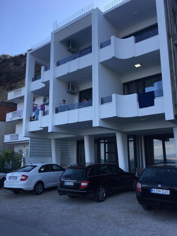Sea Star Apartments Ulcinj Exterior photo
